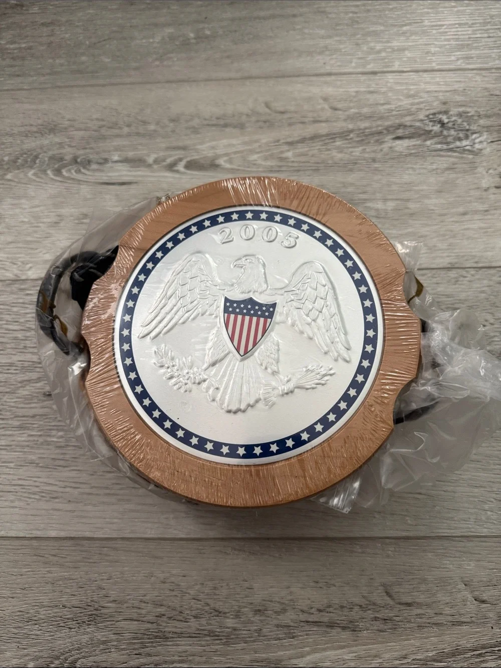 NWT Longaberger 2005 Inaugural Basket with Lid, Liner, Plastic Bowl, Tie On Pin